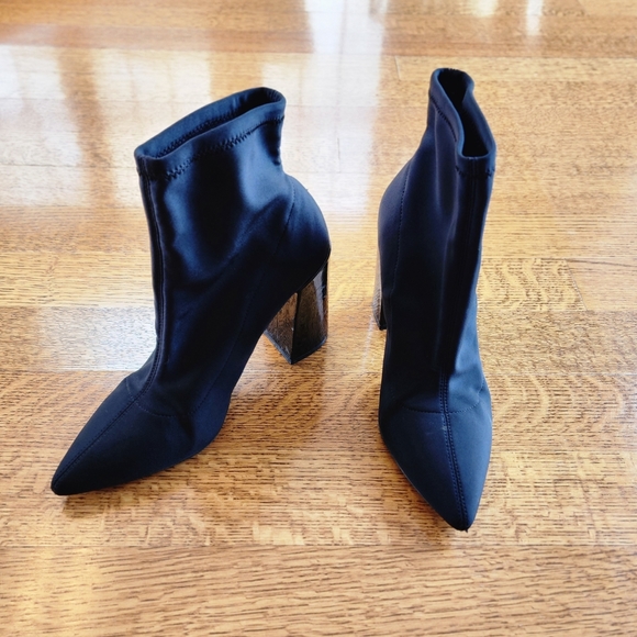 Black Bata Boots, Sz 41/ Size 10 - Block Heel - Picture 11 of 16